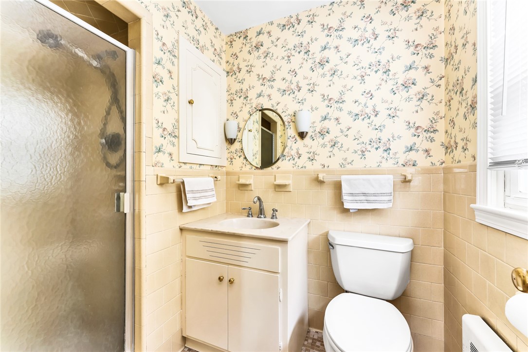 30 Adams Point Road Barrington, RI 02806 - Photo 13 of 25 Primary bathroom
