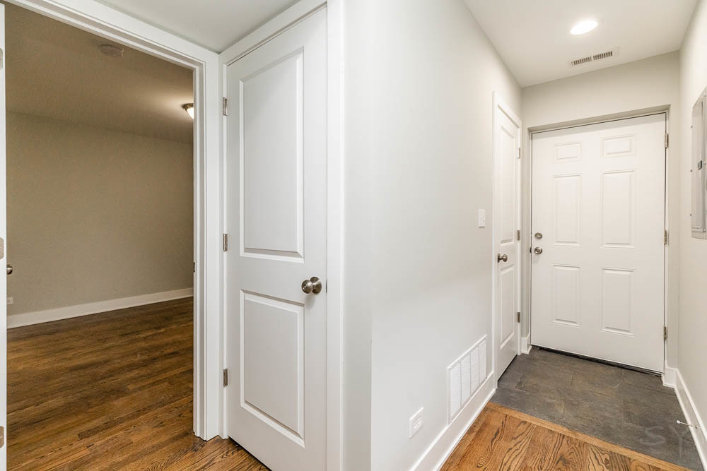 2109 West 18th Place Chicago, IL 60608 - Photo 17 of 63