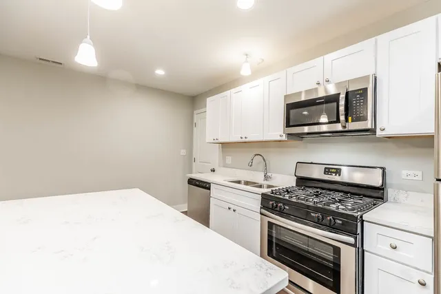 $799,000 | 2109 West 18th Place, Chicago, IL 60608