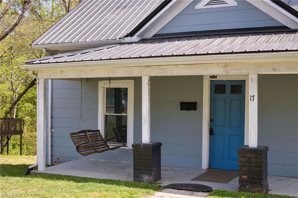 17 Hackney Street Lexington, NC 27292 - Photo 2 of 20