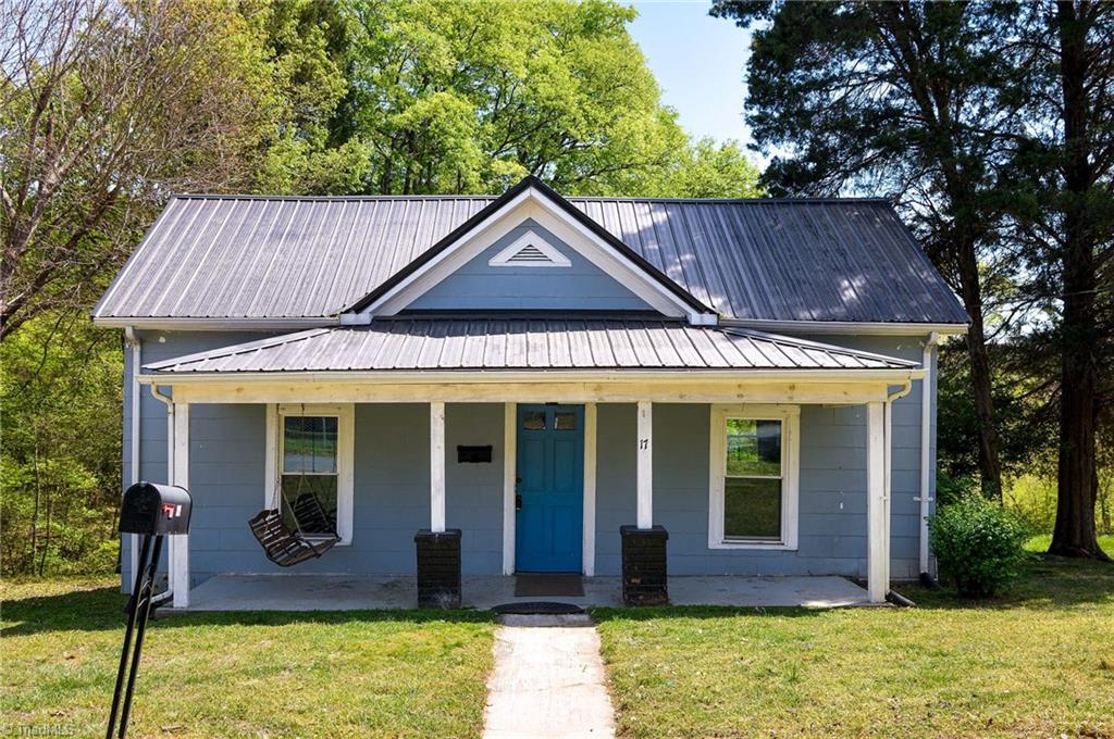 17 Hackney Street Lexington, NC 27292 - Photo 3 of 20