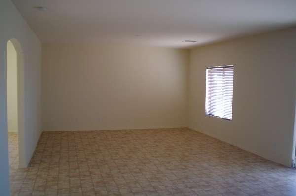 19548 North Ricardo Way Maricopa, AZ 85138 - Photo 4 of 16 family room