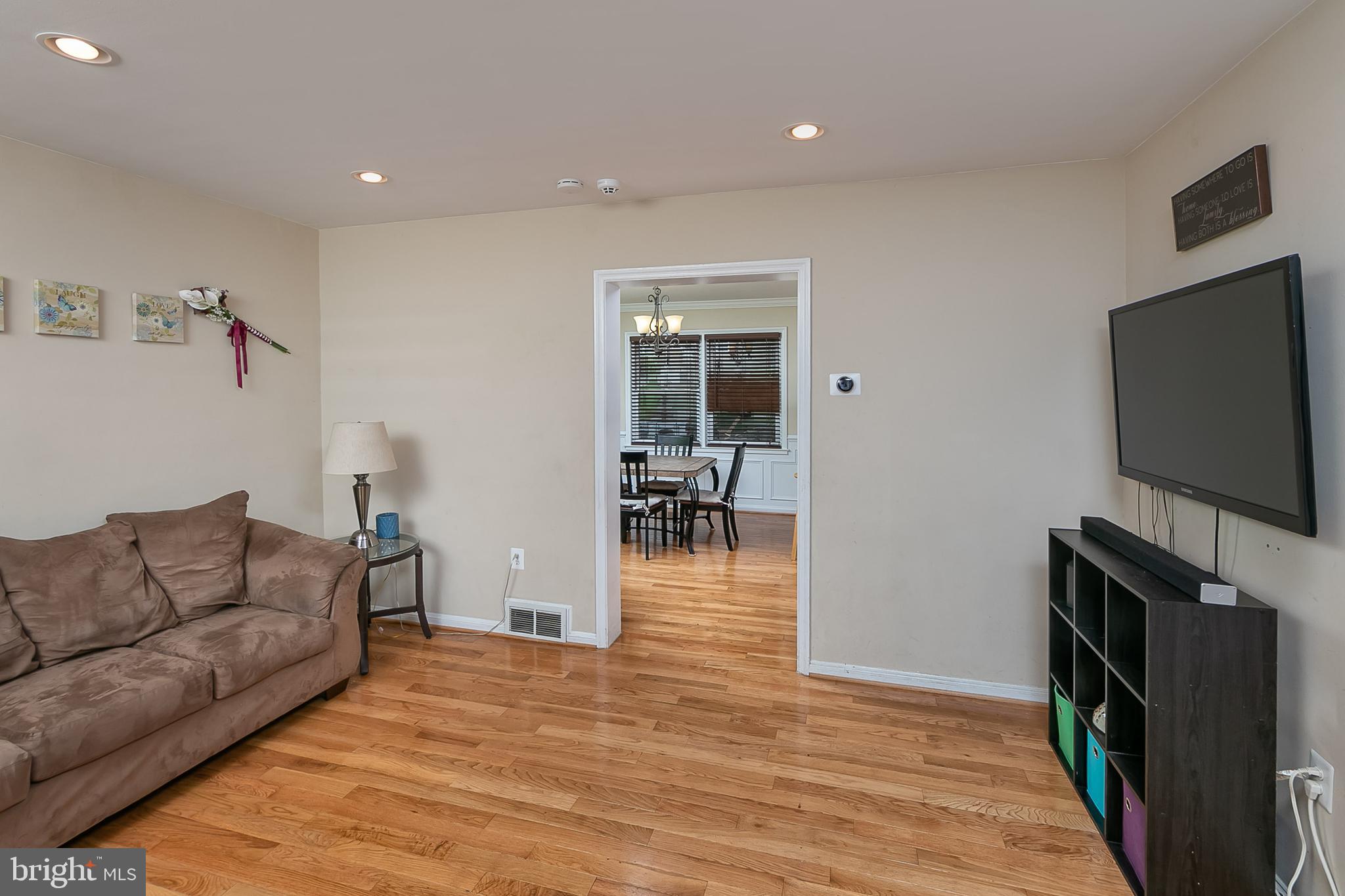 1641 Ramblewood Road Baltimore, MD 21239 - Photo 5 of 30