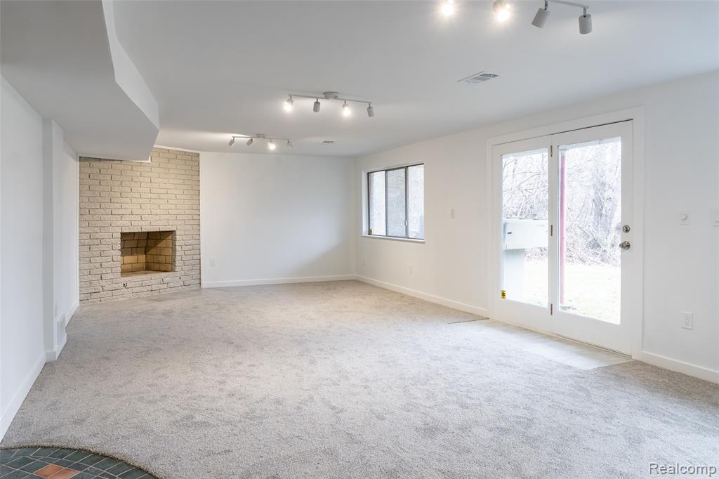 30540 North Greenbriar Road Franklin, MI 48025 - Photo 31 of 48