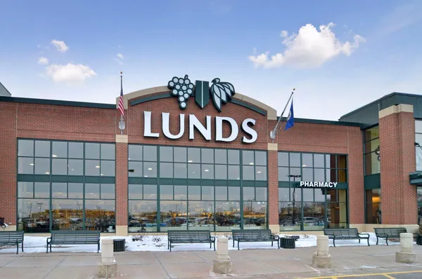 $550,000 | 4185 Yuma Lane North, Plymouth, MN 55446