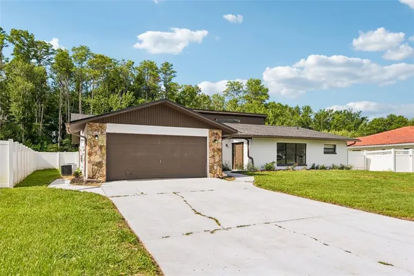 $489,999 | 4545 Debbie Lane, Lutz, FL 33559