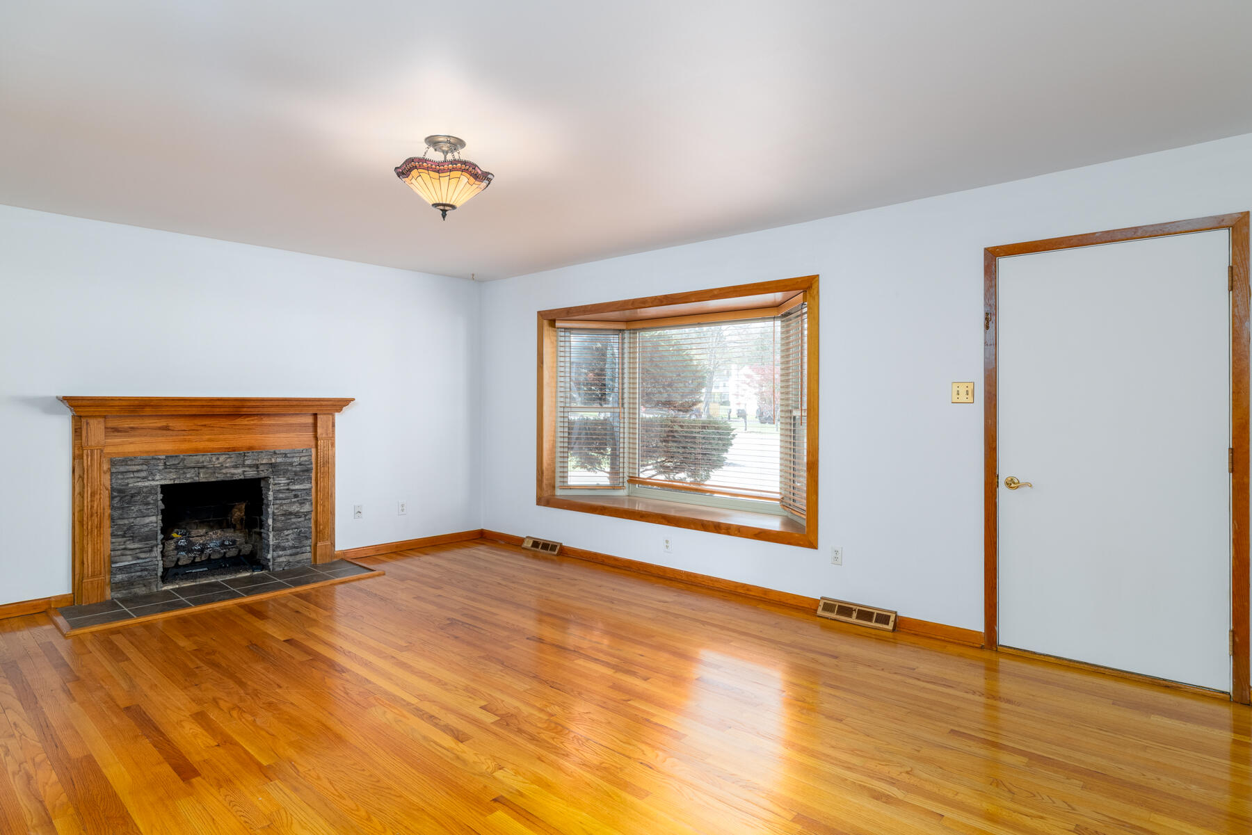 3856 Bower Road Roanoke, VA 24018 - Photo 4 of 35 3856_Bower Road_Web-2