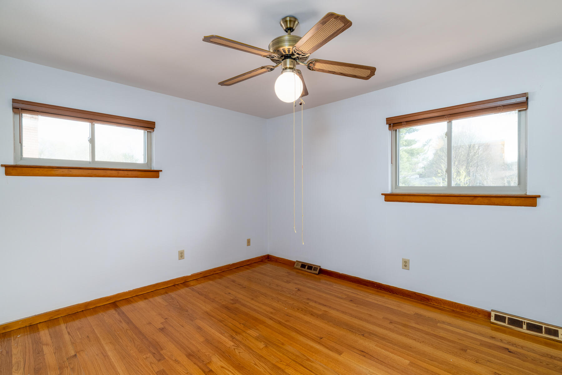 3856 Bower Road Roanoke, VA 24018 - Photo 7 of 35 3856_Bower Road_Web-5