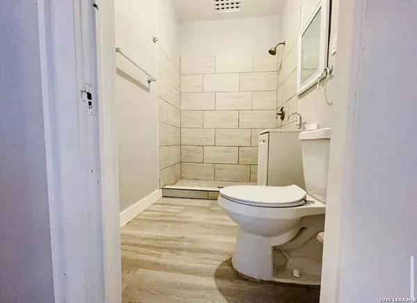 $950 | 2907 North Elmendorf Street, Unit 2911, San Antonio, TX 78201