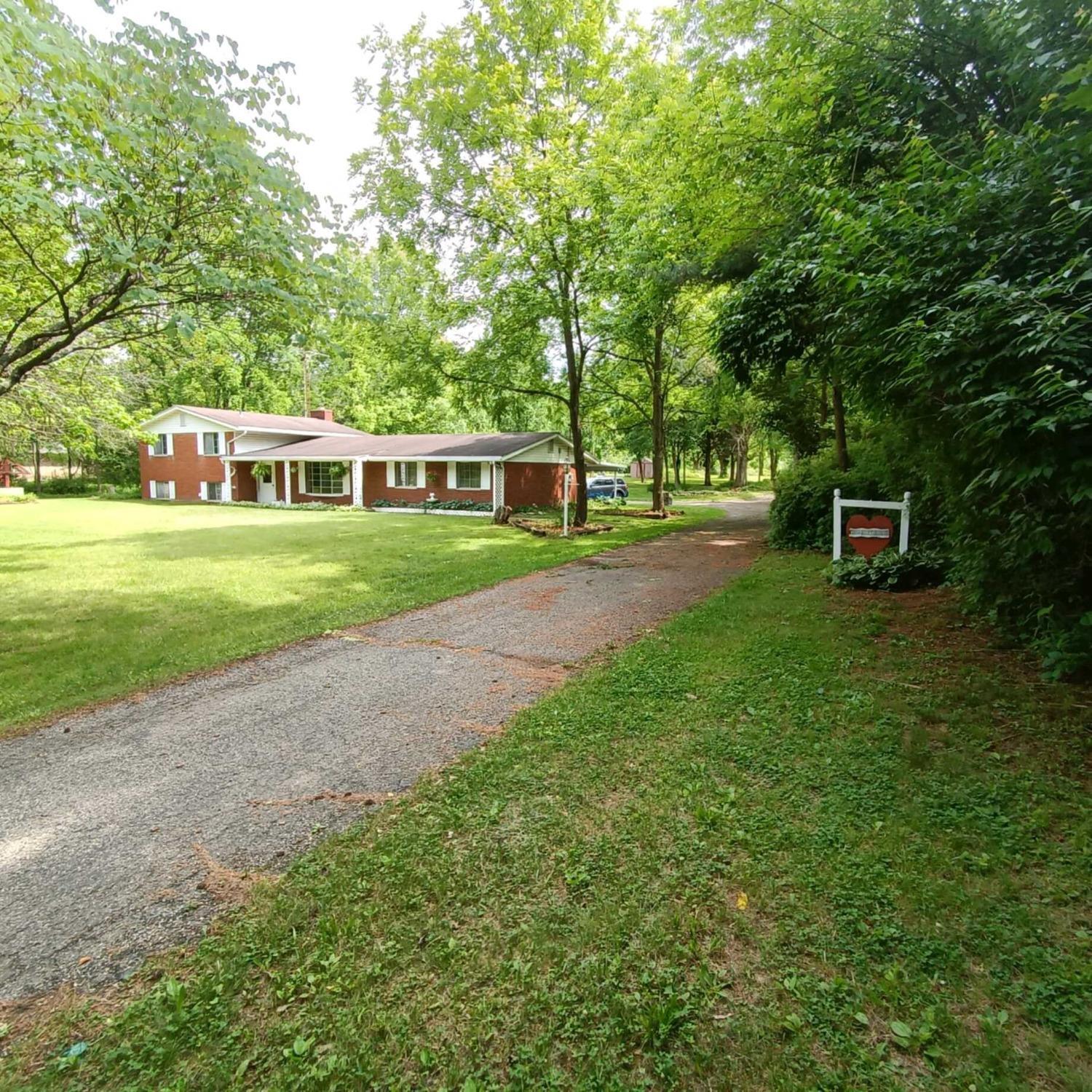 9748 South Palmer Road Huber Heights, OH 45344 - Photo 2 of 48