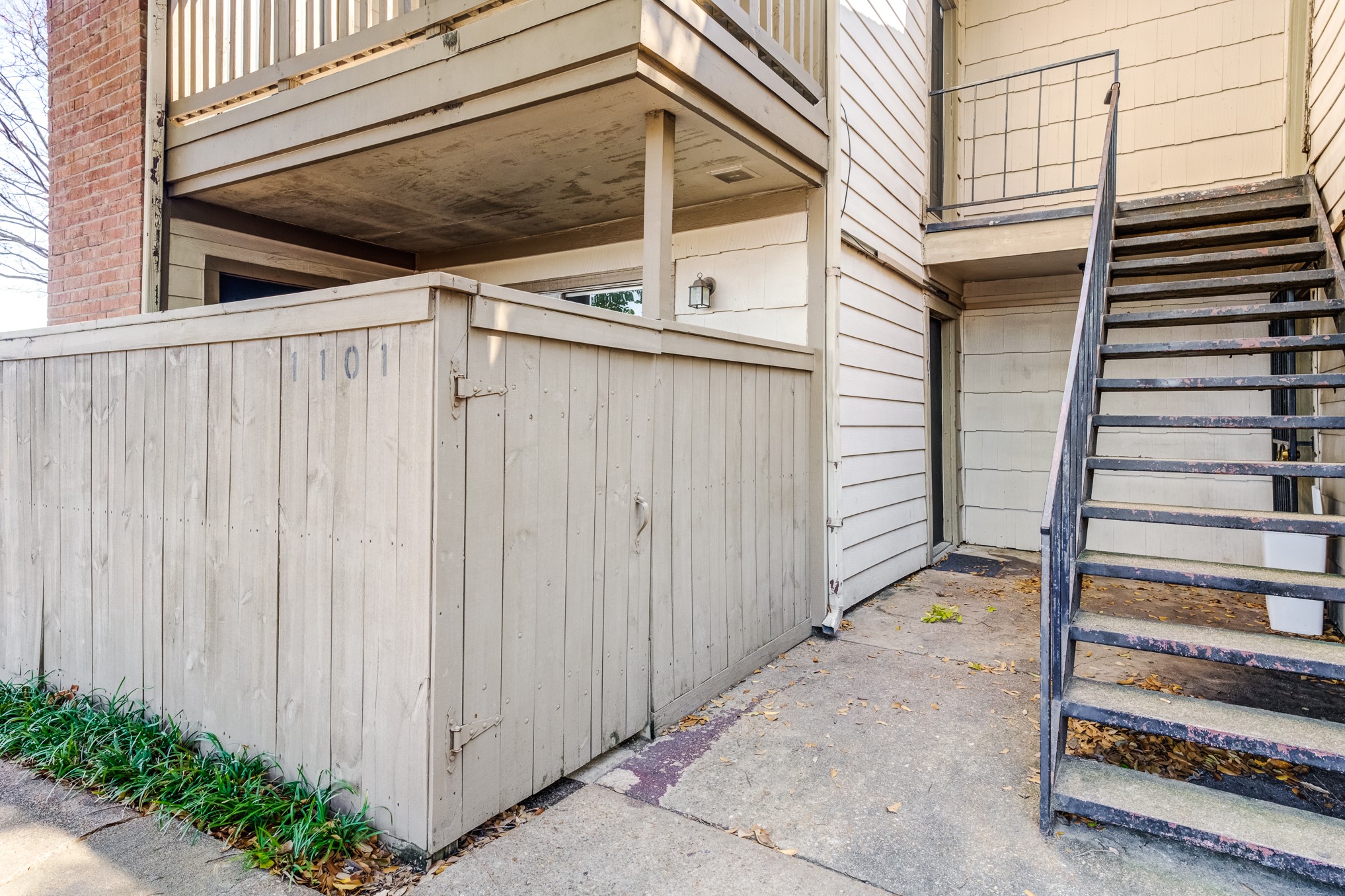 6001 Reims Road, Unit 1101 Houston, TX 77036 - Photo 7 of 35 a view of a house with a door and a window