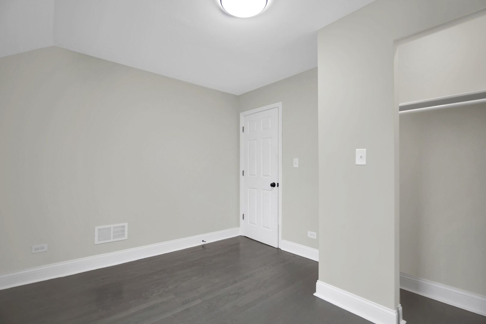 5219 West Monroe Street Chicago, IL 60644 - Photo 13 of 23 a view of an empty room
