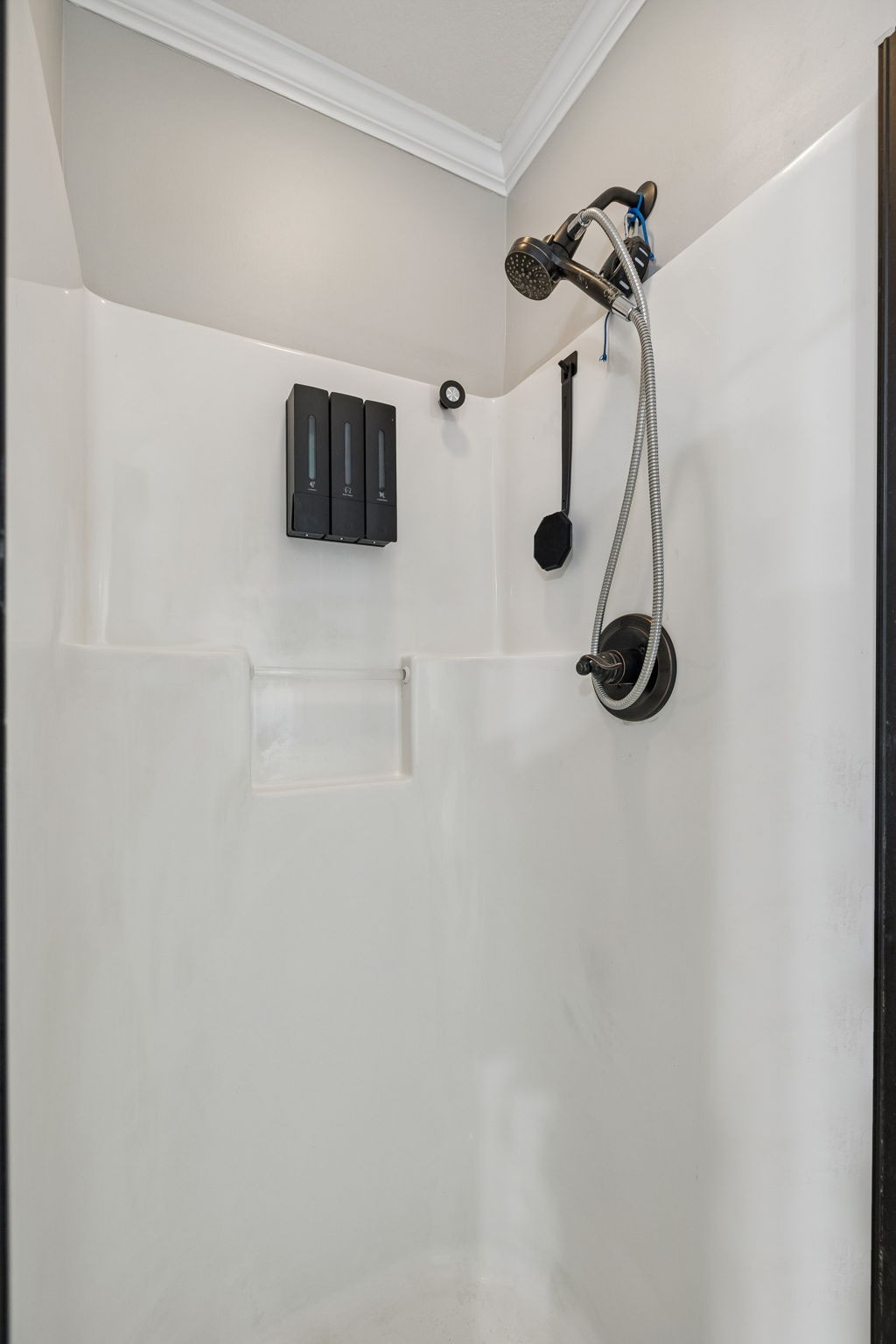 3760 Suiter Road Clarksville, TN 37040 - Photo 19 of 39 a bathroom with a shower