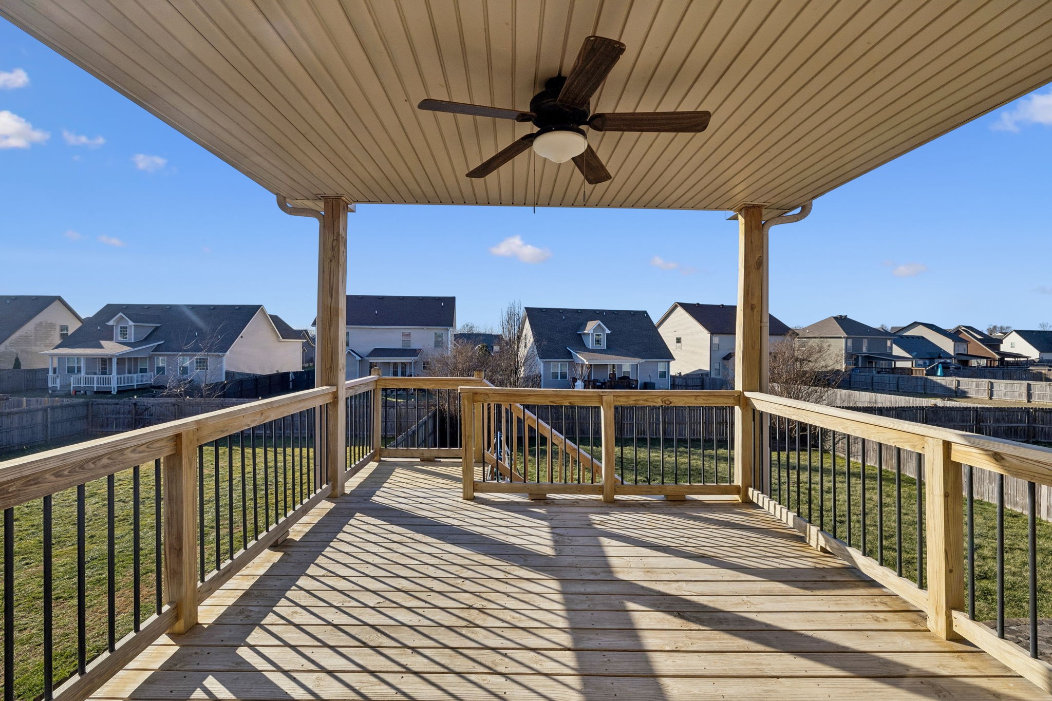 3760 Suiter Road Clarksville, TN 37040 - Photo 34 of 39 a view of balcony with furniture