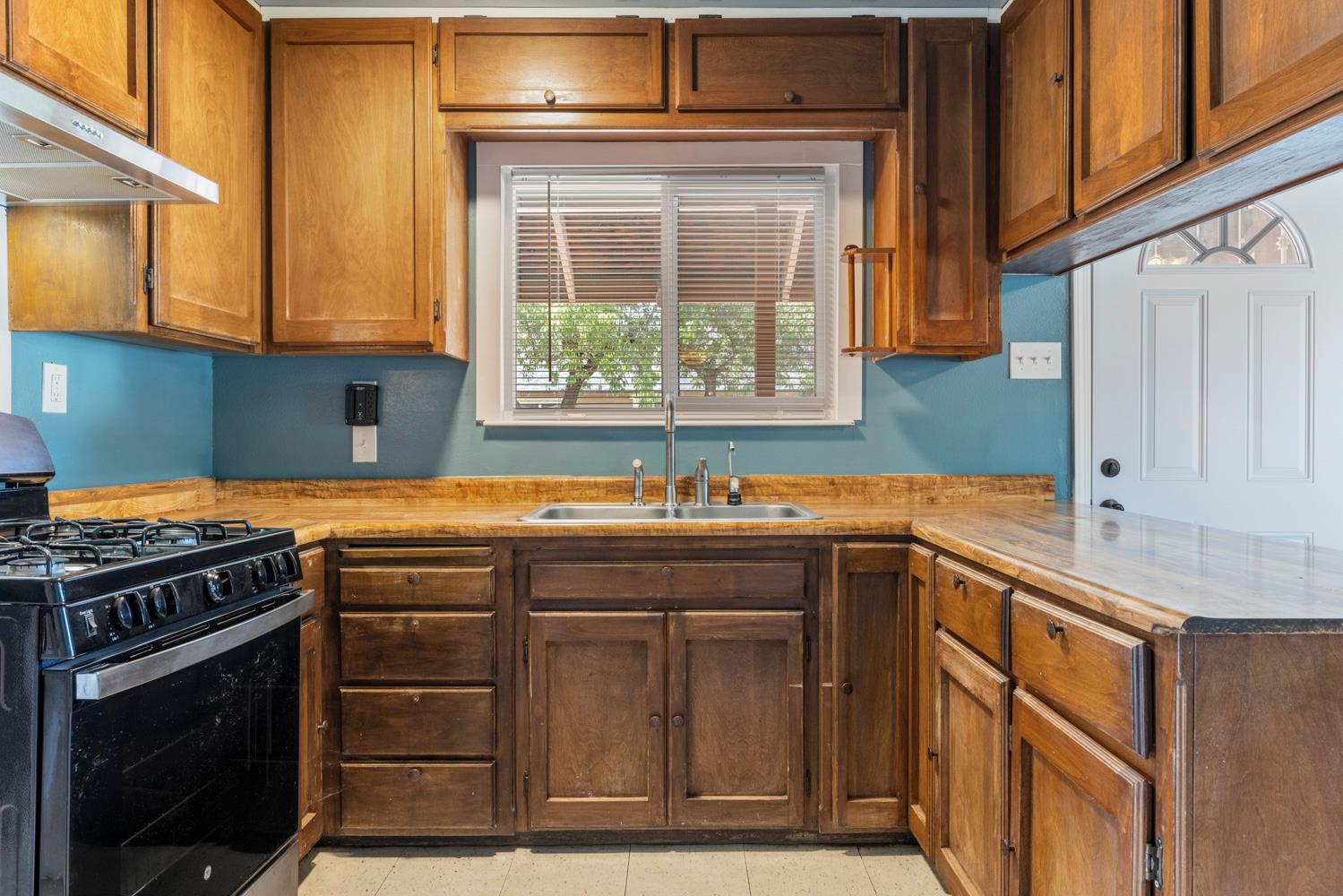 30 A Street Modesto, CA 95357 - Photo 7 of 29