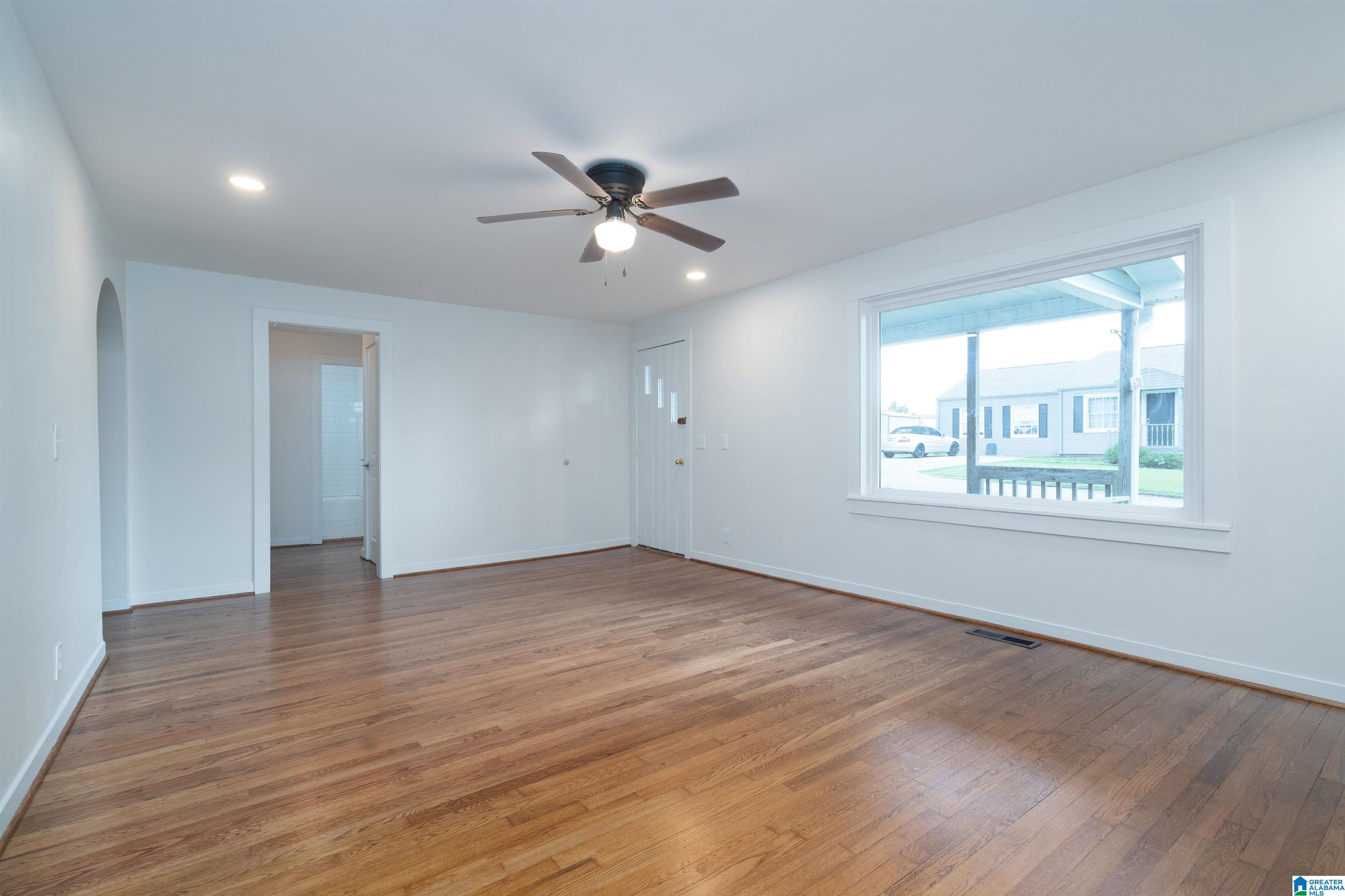 628 South Parkell Avenue Bessemer, AL 35023 - Photo 4 of 39