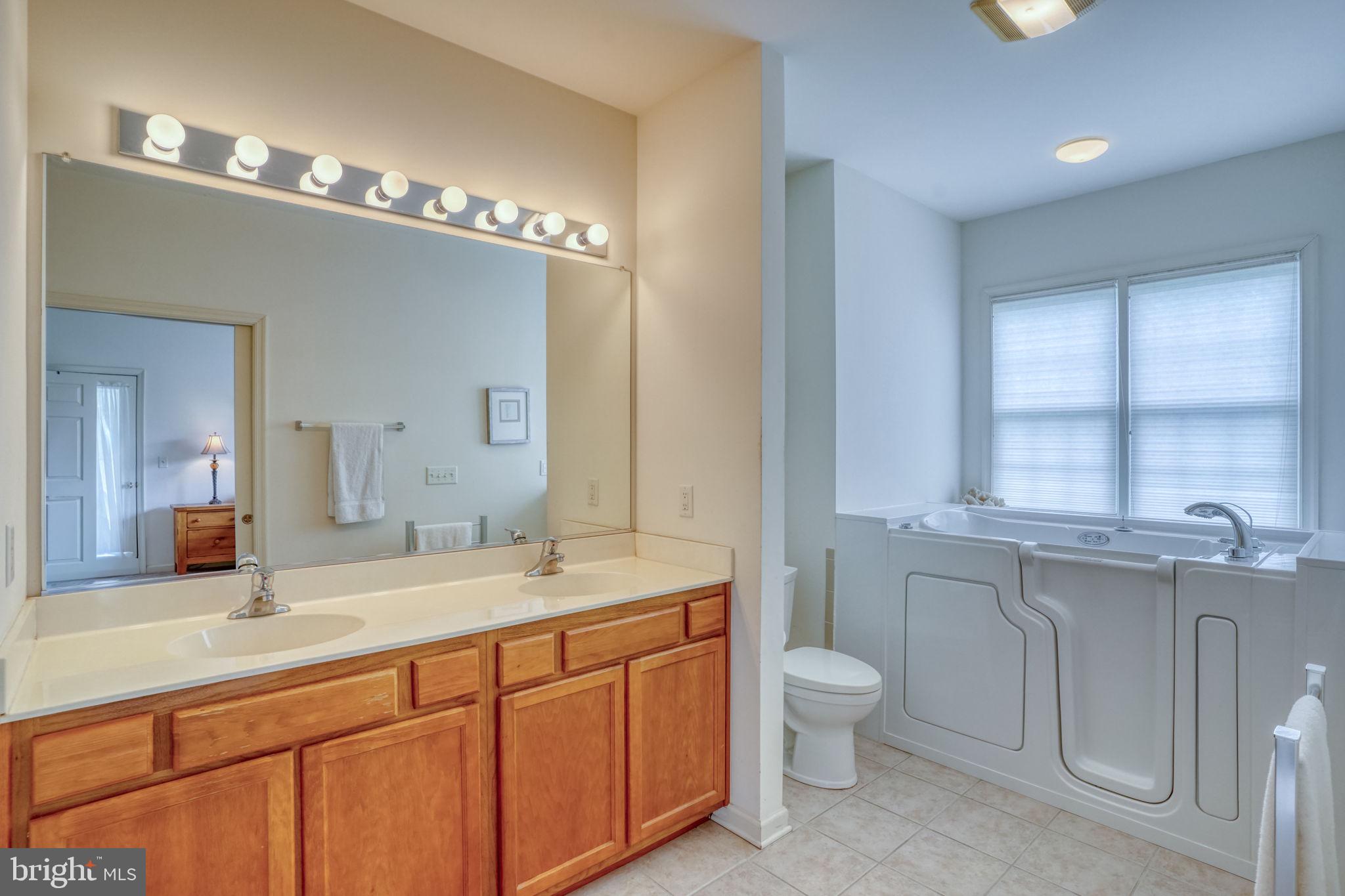 36 Kenmare Way Rehoboth Beach, DE 19971 - Photo 31 of 62 Primary en-suite with seperate tub.