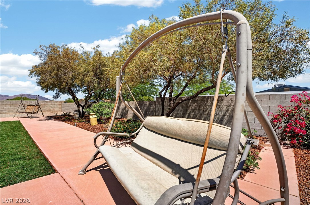 1640 Rocking Horse Drive Henderson, NV 89002 - Photo 52 of 88
