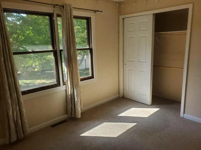 $249,900 | 23 Kenfield Circle, Bloomington, IL 61704