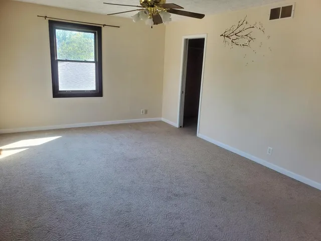 $249,900 | 23 Kenfield Circle, Bloomington, IL 61704