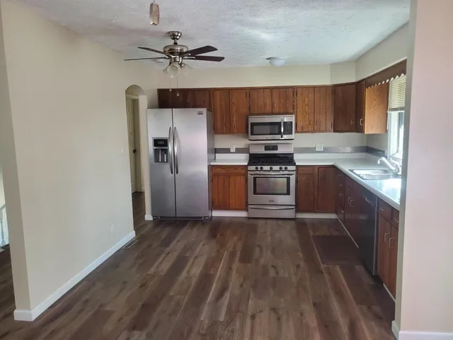 $249,900 | 23 Kenfield Circle, Bloomington, IL 61704