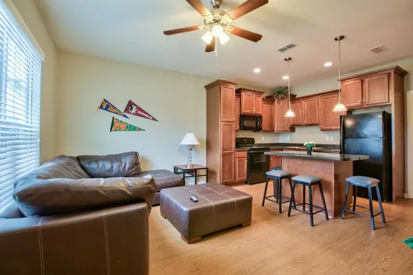 $1,200,000 | 1987 Bloomington Avenue, Unit 8 BUILDING, Tallahassee, FL 32304