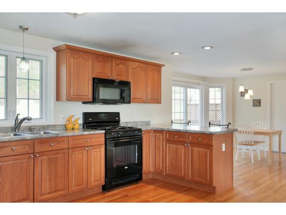 21 Bear Hill Road Pelham, NH 03076 - Photo 9 of 32