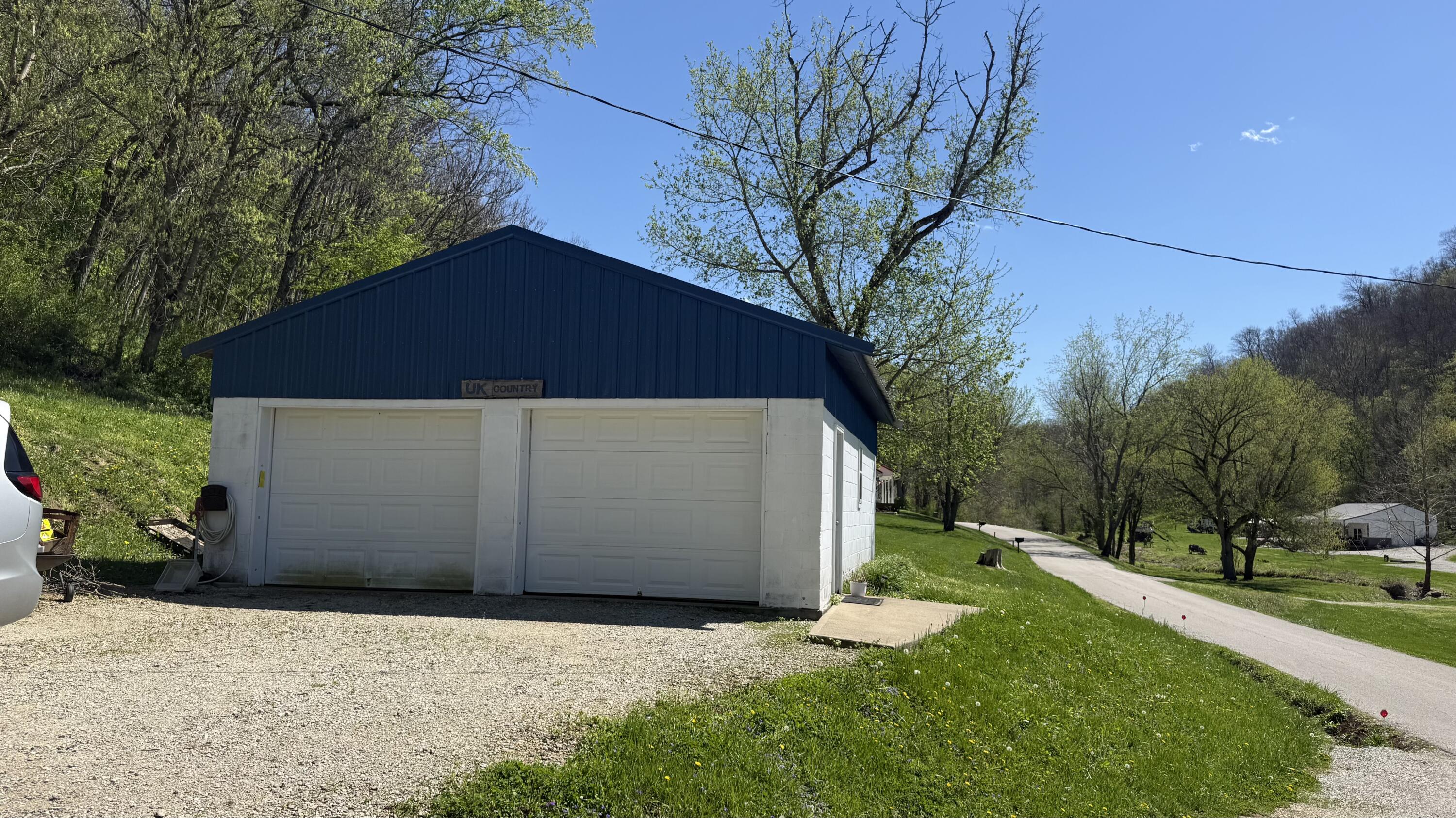 59 East Prong Locust Road Milton, KY 40045 - Photo 8 of 36 garage