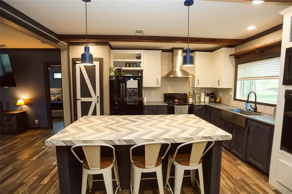 $364,000 | 2513 County Road 304, Comanche, TX 76442
