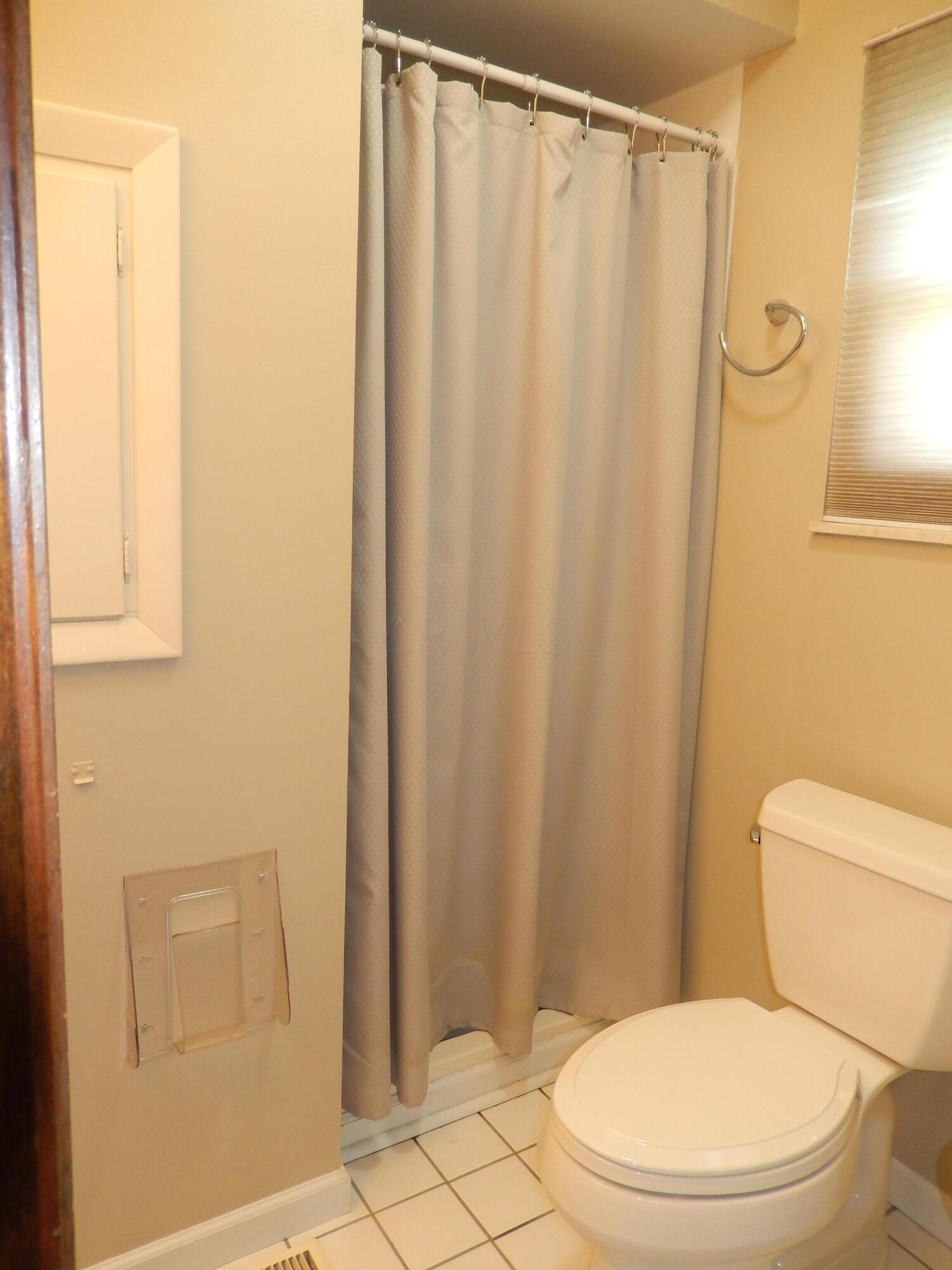 1649 Norma Road Columbus, OH 43229 - Photo 24 of 48 DSCN0301