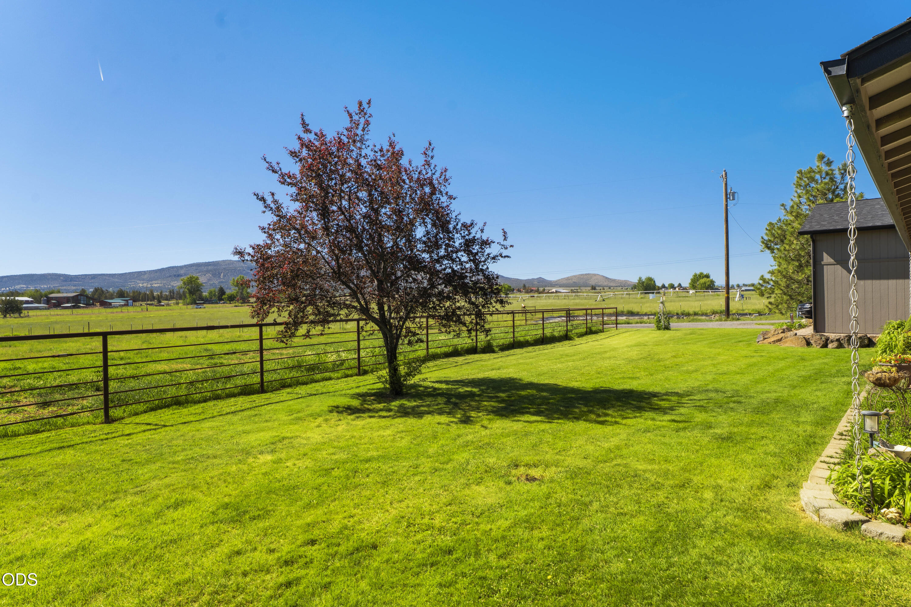 4793 Southwest Williams Road Powell Butte, OR 97753 - Photo 25 of 45