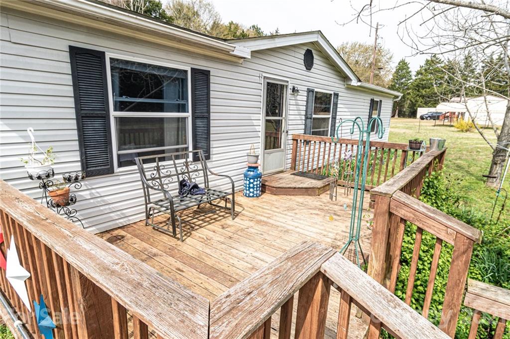 5325 Joyce Road Fort Lawn, SC 29714 - Photo 2 of 17 Gallery Image 2