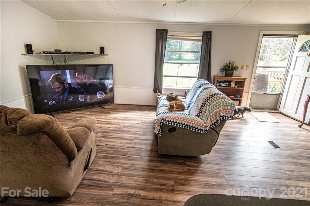5325 Joyce Road Fort Lawn, SC 29714 - Photo 4 of 17 Gallery Image 4