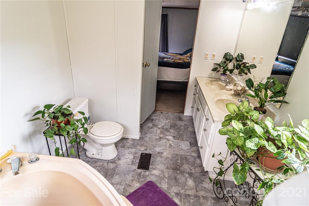 5325 Joyce Road Fort Lawn, SC 29714 - Photo 10 of 17 Gallery Image 10