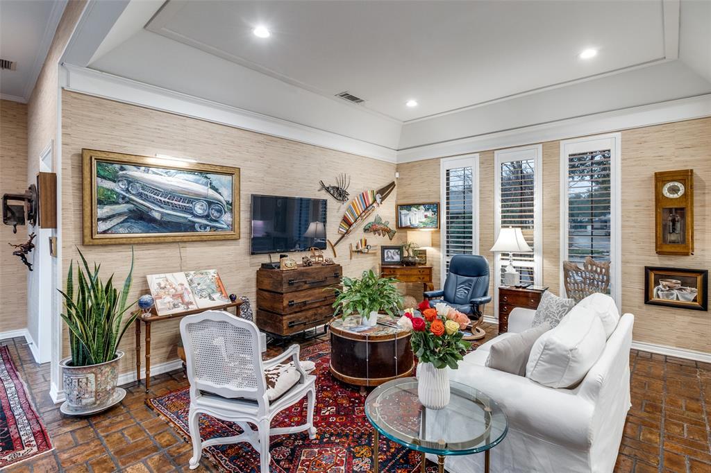 5723 Overdowns Drive Dallas, TX 75230 - Photo 12 of 36 a living room with furniture and a potted plant