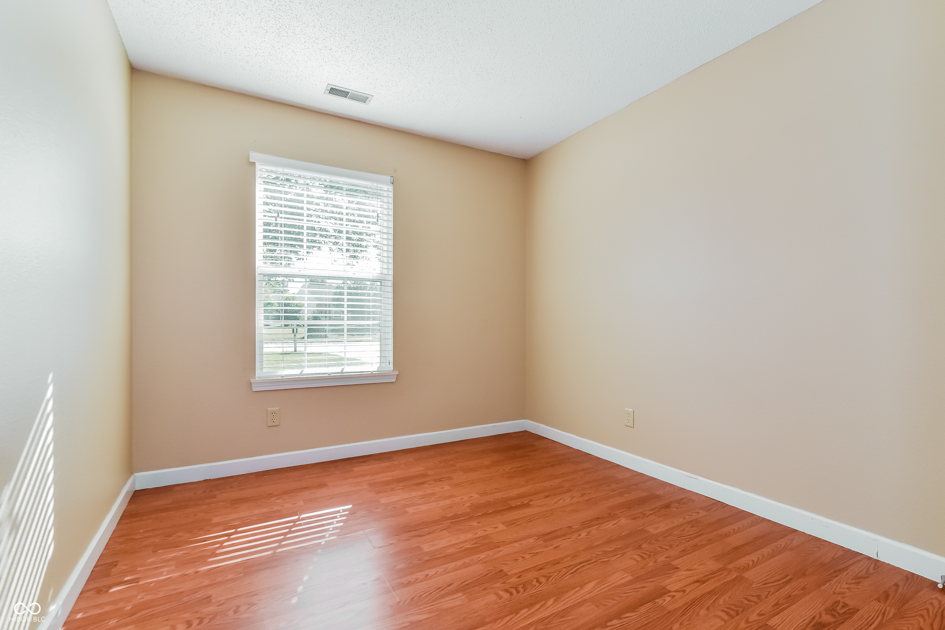 5378 Milhouse Road Indianapolis, IN 46221 - Photo 11 of 16