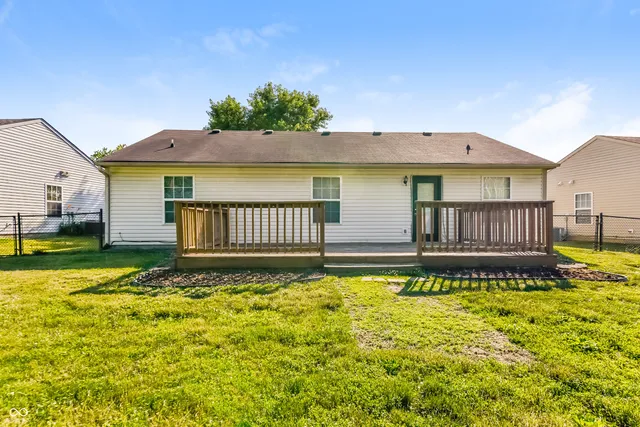 $1,695 | 5378 Milhouse Road, Indianapolis, IN 46221