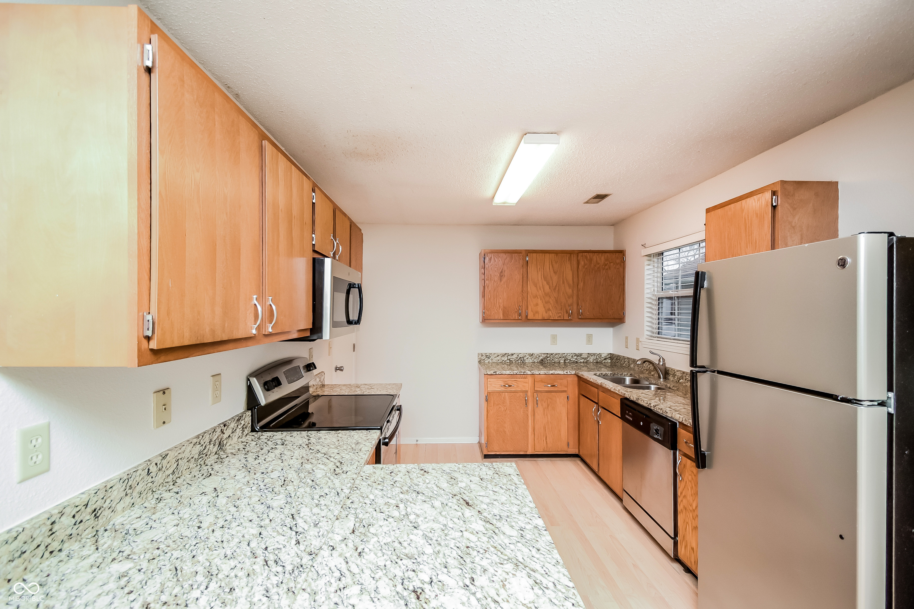 5378 Milhouse Road Indianapolis, IN 46221 - Photo 3 of 16