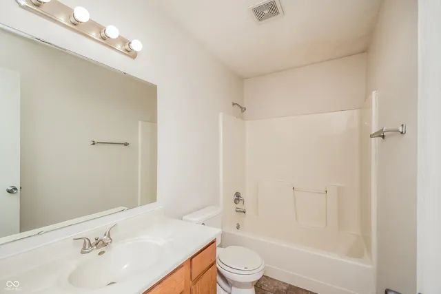 $1,695 | 5378 Milhouse Road, Indianapolis, IN 46221