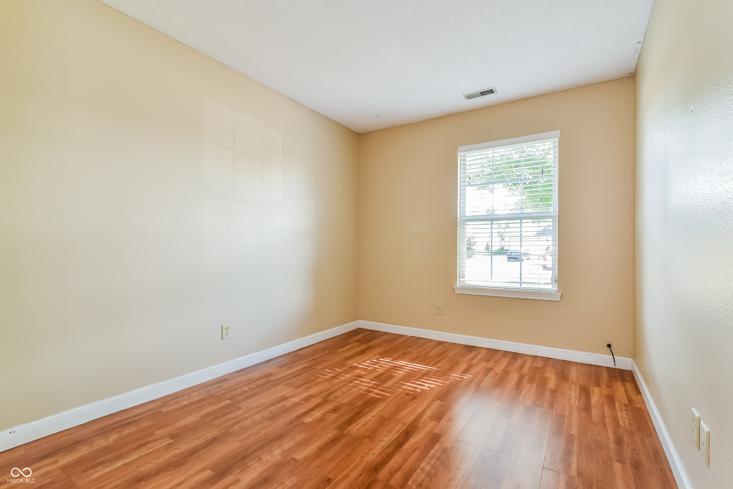 5378 Milhouse Road Indianapolis, IN 46221 - Photo 9 of 16