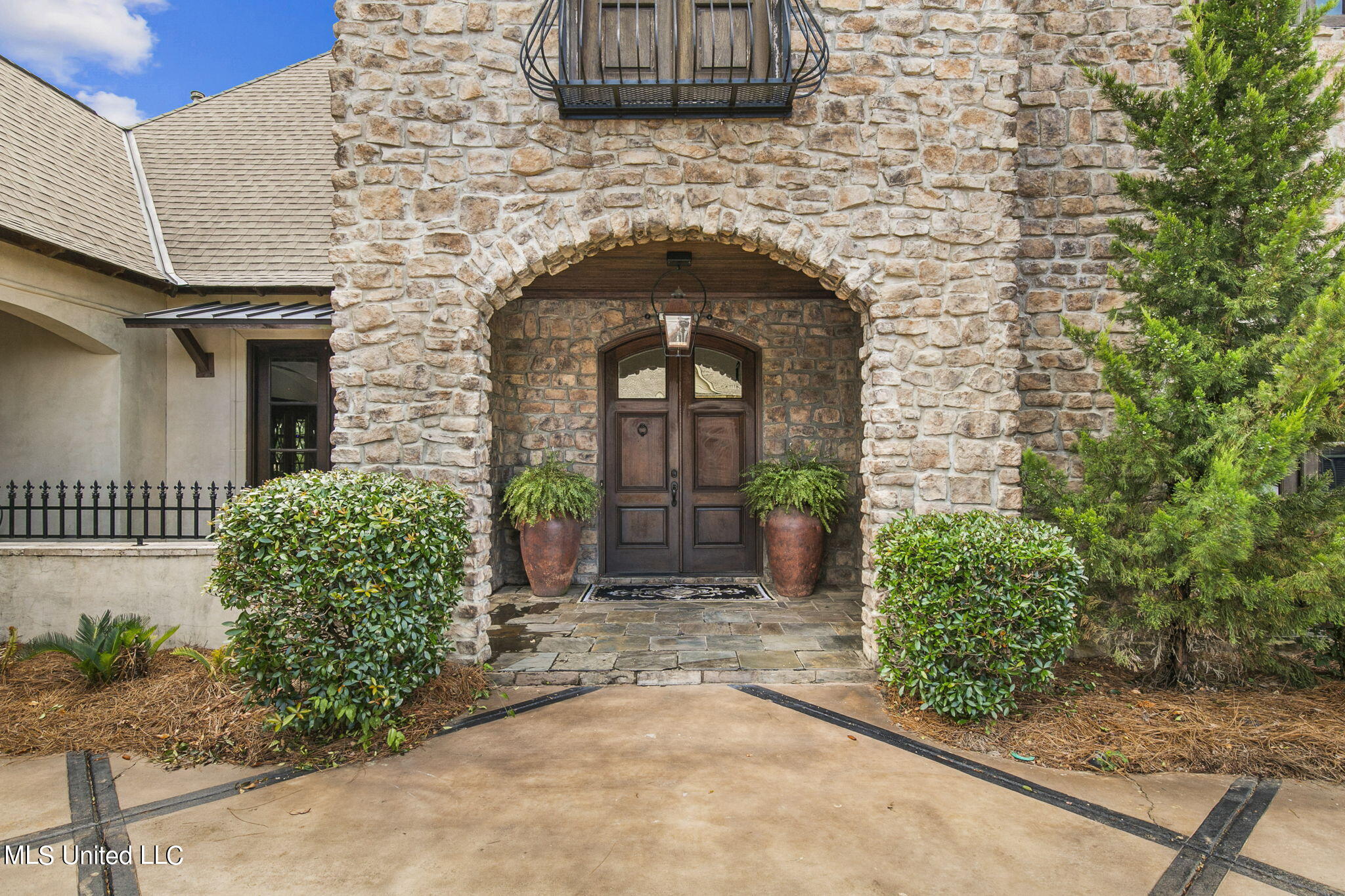 504 Jasper Circle Flowood, MS 39232 - Photo 3 of 98 6-web-or-mls-504 Jasper-6