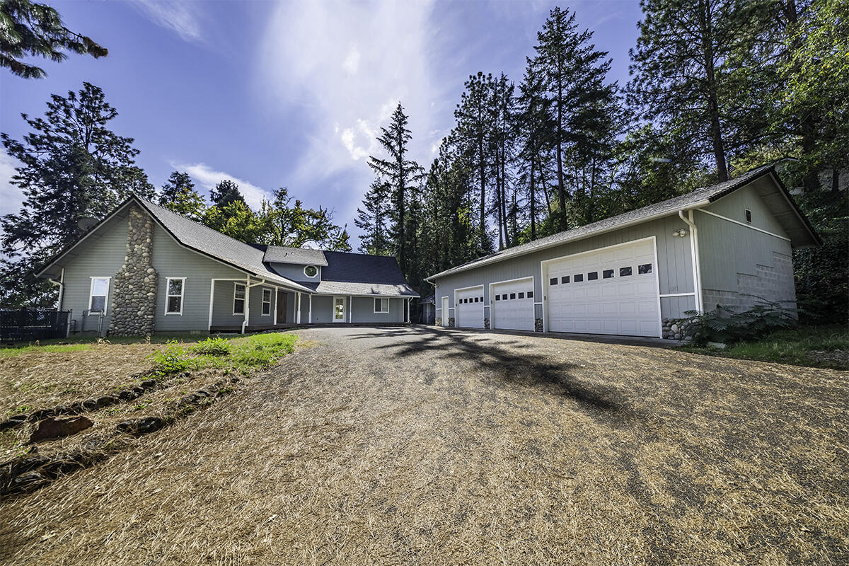 3541 Old Stage Road Central Point, OR 97502 - Photo 1 of 33 1
