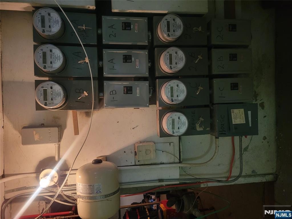 467 Hudson Street Hackensack, NJ 07601 - Photo 4 of 11