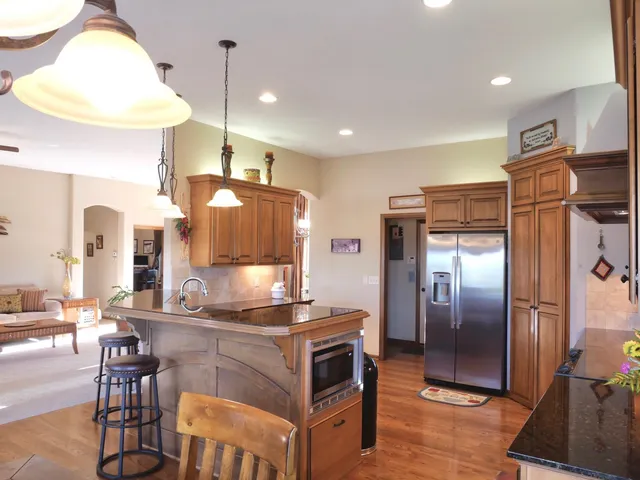 $335,000 | 2319 Sawgrass Circle, Derby, KS 67037