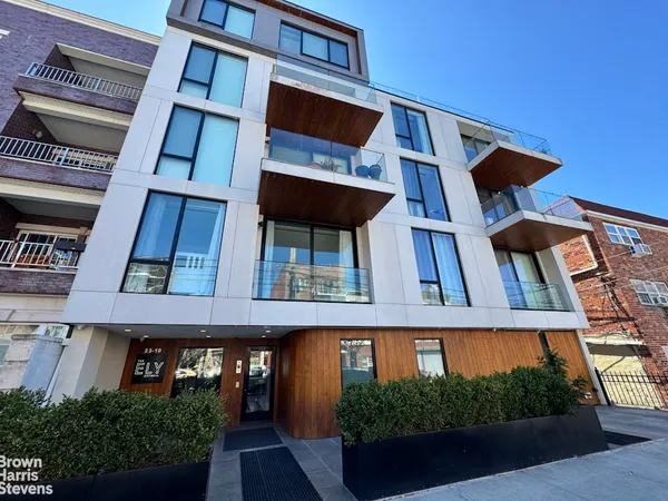 $660,000 | 23-10 30th Drive, Unit 2A | Astoria
