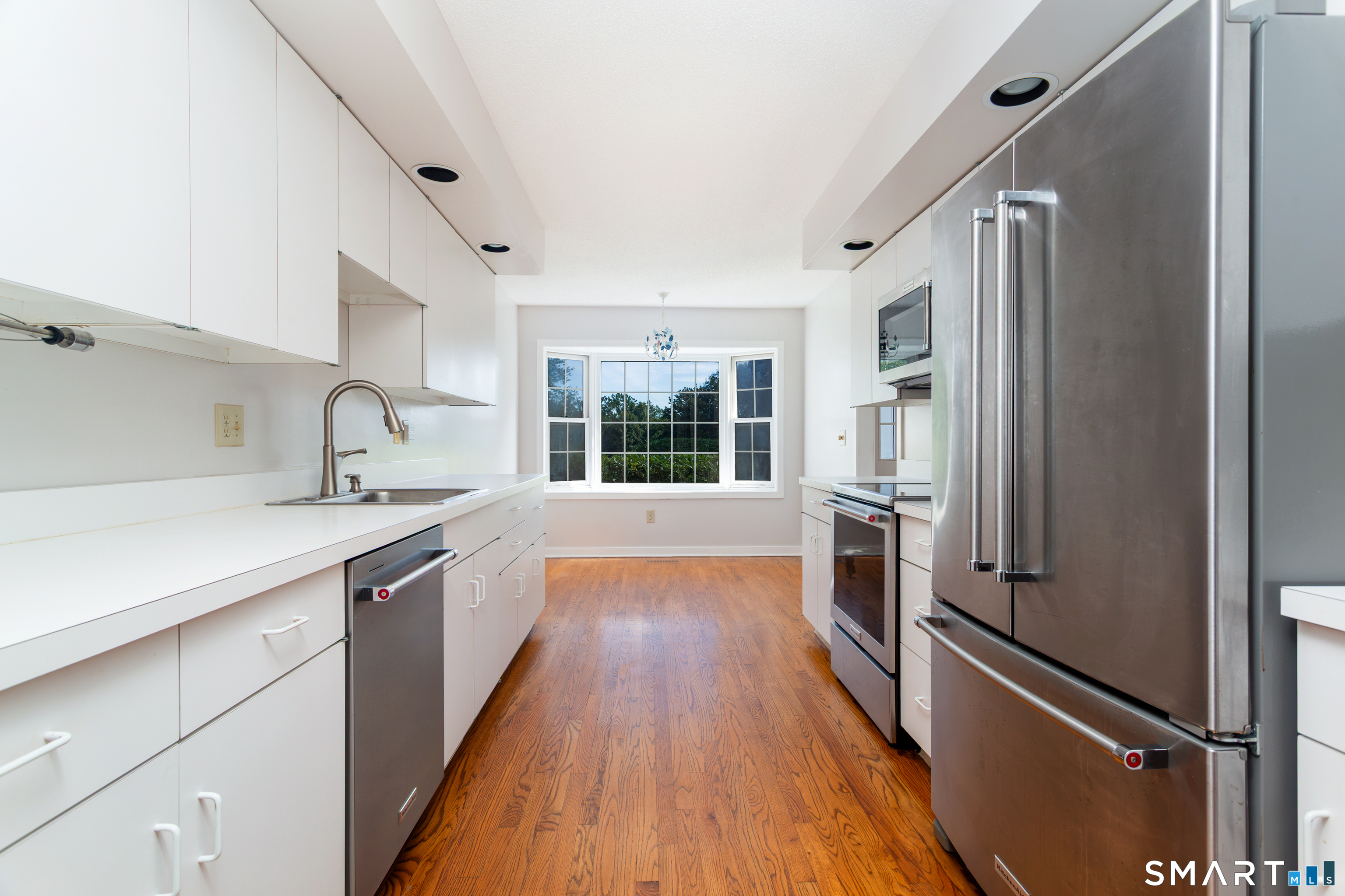 170 Glengarry Road, Unit 170 Fairfield, CT 06825 - Photo 13 of 36 Gallery Image 13