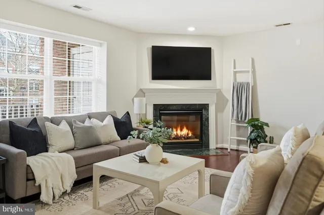 $349,400 | 12108 Tullamore Court, Unit 204, Lutherville-Timonium, MD 21093