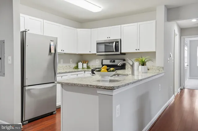 $349,400 | 12108 Tullamore Court, Unit 204, Lutherville-Timonium, MD 21093