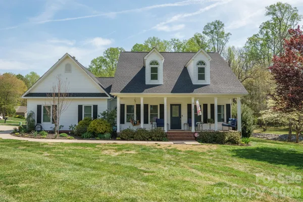 $399,900 | 408 Mooreland Drive Northeast, Conover, NC 28613