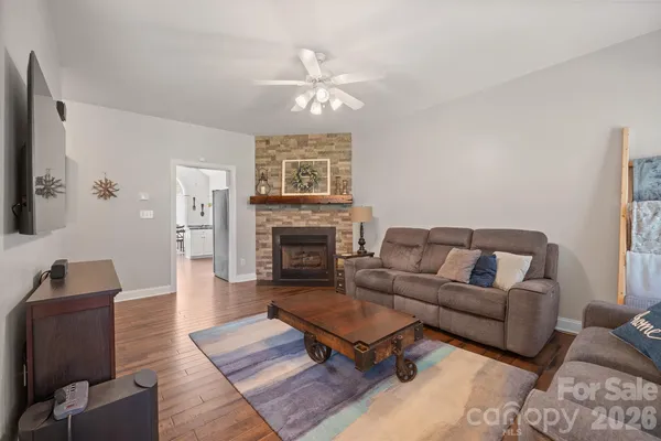 $399,900 | 408 Mooreland Drive Northeast, Conover, NC 28613